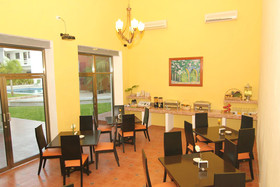 Hotel Embajadores