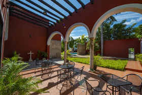 Hotel Embajadores