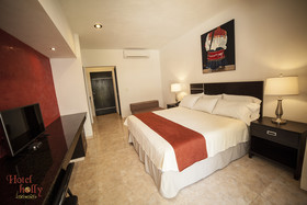 Hotel Holly