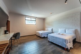 Hotel MID Project