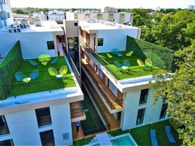 Hotel Plaza by Kavia