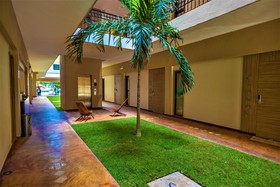 Hotel Plaza by Kavia