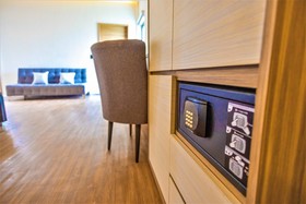 Hotel Plaza by Kavia