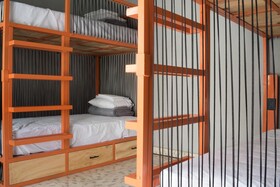 Siete Cuatro Guest House