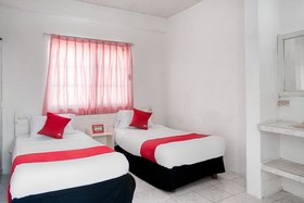 Hotel Vialmar by OYO Rooms