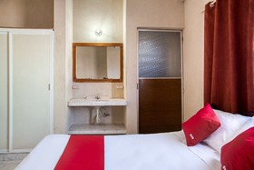 Hotel Vialmar by OYO Rooms