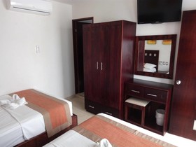Playa Linda Hotel