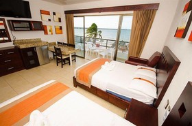 Playa Linda Hotel