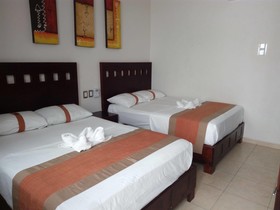 Playa Linda Hotel