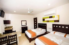 Playa Linda Hotel