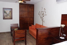 El Zaguán Colonial