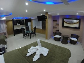 Hotel & Suites Country