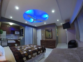 Hotel & Suites Country