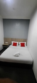 Rg Hotel by OYO