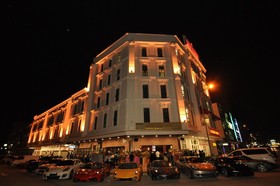 1 Million Hotel