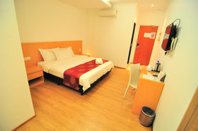 1 Million Hotel