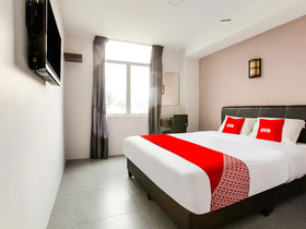 988 Hotel by OYO Rooms