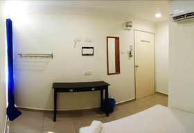 Cattleya Glory Hotel