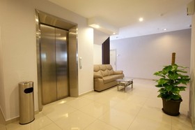 CIQ Hotel