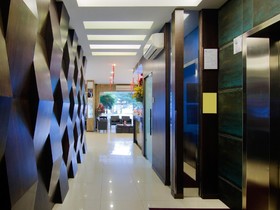 Eight Days Boutique Hotel - Mount Austin
