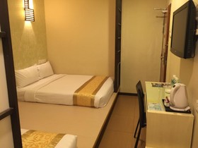 Eight Days Boutique Hotel Permas Jaya