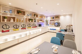 Fives Hotel Meldrum