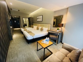 Glex Hotel Signature JB