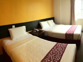 Grand Far East Hotel