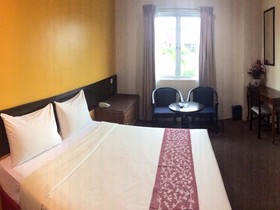 Grand Far East Hotel