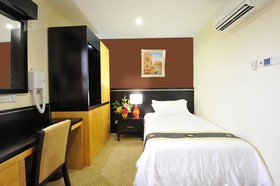 Hallmark Regency Hotel