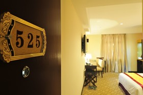 Hallmark Regency Hotel