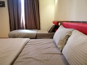 Happy Hotel by OYO Rooms