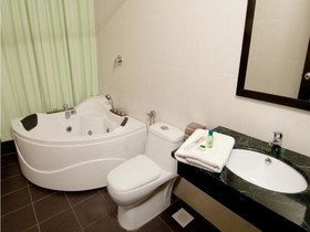 Hotel S Bee