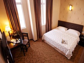 Hotel S Bee