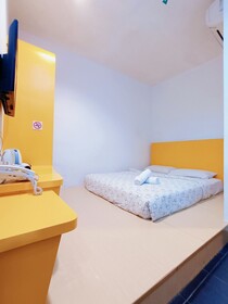 Kozi Hotel