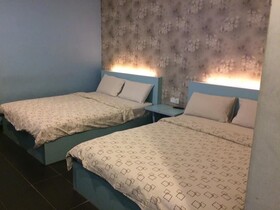 Kozi Hotel