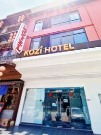 Kozi Hotel