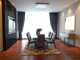Paragon Serviced Suites @ Straits View