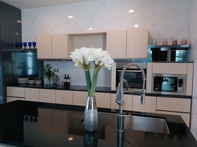 Paragon Serviced Suites @ Straits View