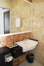 Paragon Serviced Suites @ Straits View