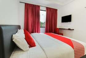 Rich Hotel by OYO Rooms
