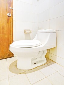 Rich Hotel by OYO Rooms