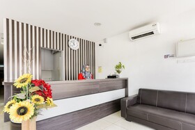 Rich Hotel by OYO Rooms