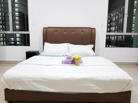 Suriamas Suites Condominum by OYO Rooms