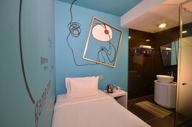 Zoom Inn Boutique
