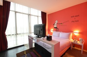 Zoom Inn Boutique