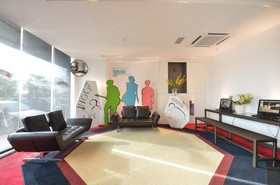 Zoom Inn Boutique