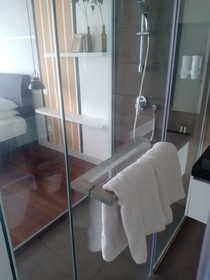 Zoom Inn Boutique
