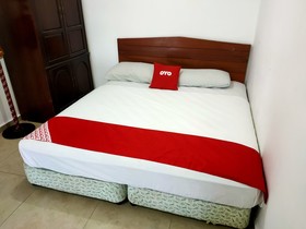 Oyo 89799 Hi 5 Holiday Village