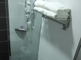 Clover Hotel